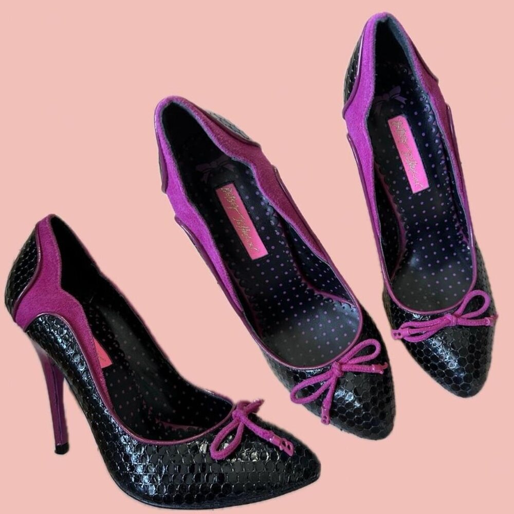 Striking Betsey Johnson pumps in black faux snakeskin